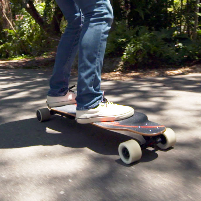 Pomelo Pro: Electric Skateboard with 24 Mile Range