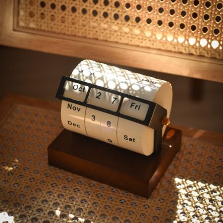Wooden Rotary Desk Calendar